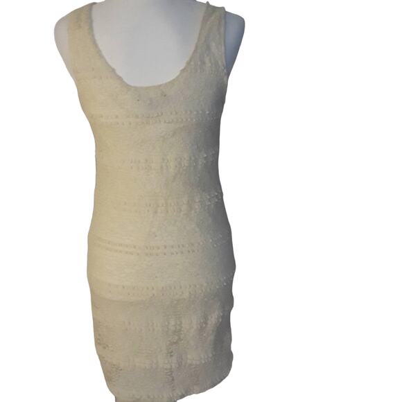 Forever 21 Lace Overlay Sleeveless Dress - Picture 2 of 7